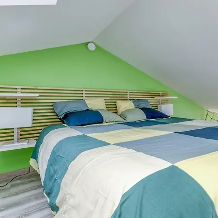 House 2 * Voiron