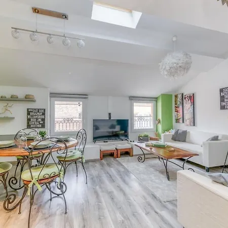 House 2 Voiron